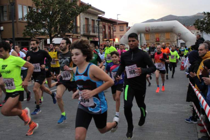 Más de 3.000 personas correrán en La Robla. DL