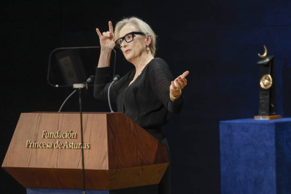 La actriz estadounidense Meryl Streep, Premio Princesa de Asturias de las Artes interviene durante la gala. BALLESTEROS