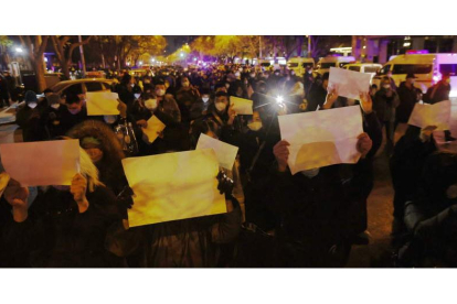 Manifestación en Pekín contra el régimen de Xi. MARK R. CRISTINO