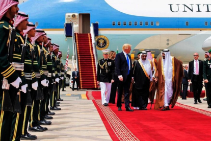 Trump llega a Riad.