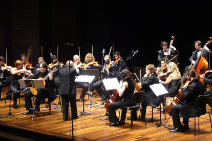 Imagen de uno de los conciertos de la Orquesta Ibérica en el Auditorio Ciudad de León. DL