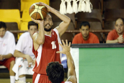 Pablo Martínez es uno de los jugadores renovados por el ULE Baloncesto León.