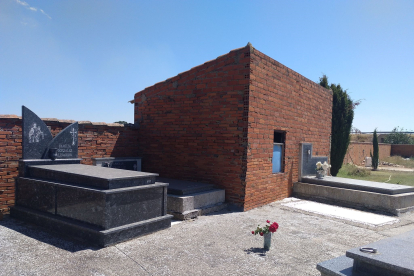 Cementerio de Villadangos del Páramo. ARMH