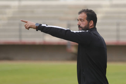 Ramón González, nuevo entrenador del Bembibre. DL