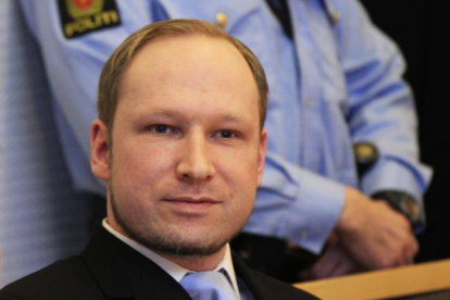 Fotografía de Anders Behring Breivik tomada durante su juicio el pasado 6 de febrero de 2012.