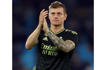 Kroos seguirá en el Real Madrid una temporada más. DAVID RAWCLIFFE