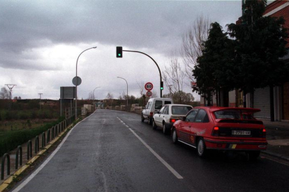 Imagen del puente de entrada a Carrizo de la Ribera