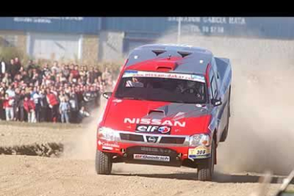 El piloto escocés Colin Mcrae, con Nissan, ganó la 3ª etapa, celebrada en la base aerea de Armilla (Granada), del rally Barcelona-Dakar.