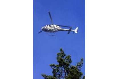 El helicóptero siniestrado el lunes, modelo Bell 205