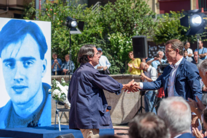 Alberto Núñez Feijóo y José María Aznar participan en el homenaje a Miguel Ángel Blanco con motivo del 25 aniversario de su secuestro y asesinato por ETA. EFE JAVIER ZORRILLA