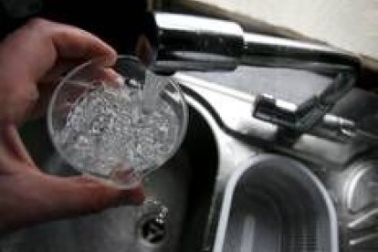 Más de 9.000 hogares de Villaquilambre pagan por el consumo de agua corriente