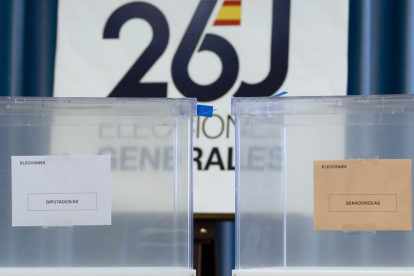 Urnas para las elecciones generales del domingo.