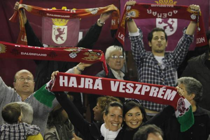Algunos aficionados húngaros acompañaron al Veszprém | Foto: Jesús