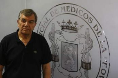 Abdallah Al Kassam, en el Colegio Oficial de Médicos de León.