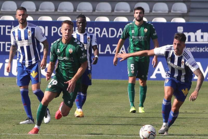 El equipo castellonense se impuso en El Toralín en la primera vuelta por 1-2. ANA F. BARREDO