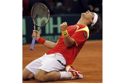 El tenista español David Ferrer celebra su épica victoria ante el argentino Del Potro.