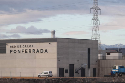 La central de la red de calor con biomasa está ubicada en el barrio de Compostilla. L. DE LA MATA