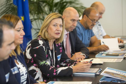 La consejera de Economía y Hacienda, Pilar del Olmo, se reúne con la Confederación Europea de Sindicatos (CESE) junto a representantes de la Fundación Anclaje y el Comité de Empresa de Vestas.