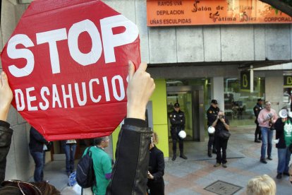 Imagen de archivo de un desahucio. BRUNO MORENO