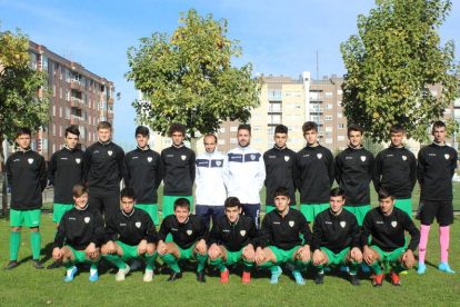 Formación del equipo del Atlético Pinilla B que asciende a 1.ª División Provincial Juvenil. DL