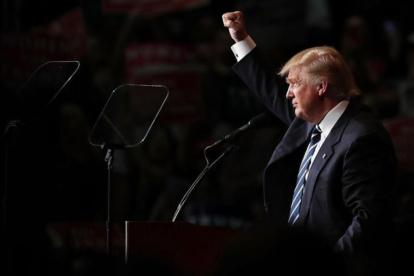 Donald Trump en un acto de campaña electoral en Wisconsin.