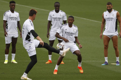 El Real Madrid regresó ayer a los entrenamientos para preparar el partido frente al Espanyol. HIDALGO