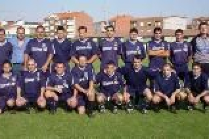 En la imagen, la plantilla del equipo de fútbol de la localidad de Fontecha