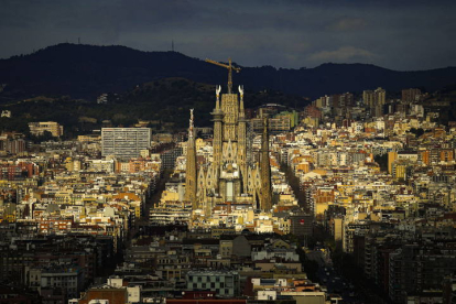 1. Sagrada Familia. EFE/ENRIC FONTCUBERTA
