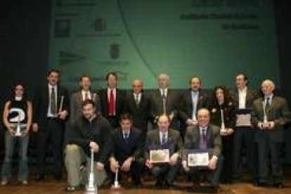 Instantánea de todos los premiados con la columna trajana del 2003