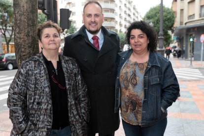 Ana Rosa Álvarez, Sergio Bautista y Belén Díez, afectados por la enfermedad de sarcoidosis de León.