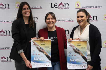 Jessica Pino, Marta Mejías y Sandra Casado presentaron la Copa. DL