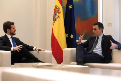El líder del Partido Popular, Pablo Casado, y el presidente del Gobierno, Pedro Sánchez.