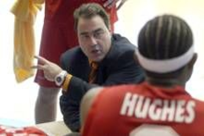 Rick Hughes será uno de los dos jugadores que tardará unos días en ponerse a las órdenes de Aranzana