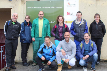 Alumnos del curso de jardinería en Carracedelo. DL