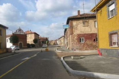 La fotografía muestra el estado avanzado de las obras de urbanización de Lorenzana.