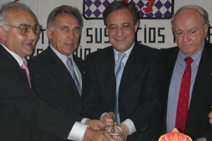 Joaquín Fidalgo, Amancio Amaro, Florentino Pérez y Alfredo Di Stéfano en León, durante el 47 aniversario de la Peña Real Madrid-Cultural Leonesa. DL