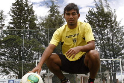 Junior Sornoza posa antes de un entrenamiento con el Independiente del Valle.