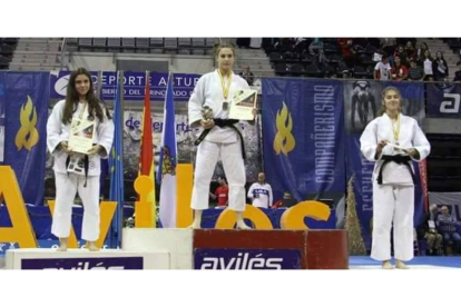 Nerea Lorenzo se hizo con la medalla de plata en Avilés. DL