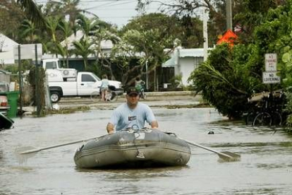 Bush pidió a los habitantes de Texas y Louisiana a cumplir las órdenes de evacuación que han sido emitidas por la aparición de Rita.