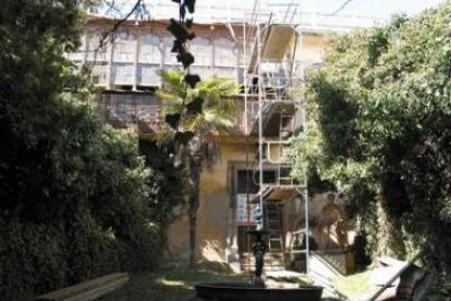 La rehabilitación de la Casa de los Panero lleva en marcha siete años.
