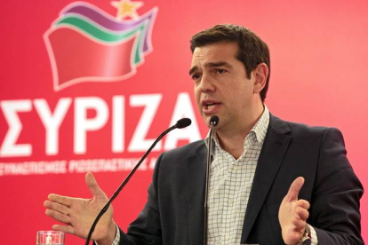 Alexis Tsipras, primer ministro griego, interviene ante el comité central de Syriza este sábado, en Atenas.