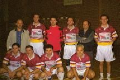 El conjunto del Delta-Rueda buscó el empate por todos los medios, pero su esfuerzo resultó baldío