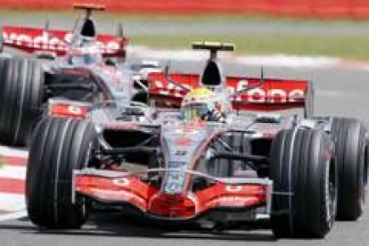 El duelo entre Hamilton y Alonso se presume intenso en Inglaterra