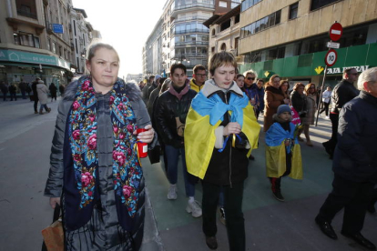 Manifestación en León cuando se cumple un año de la guerra en Ucrania. RAMIRO