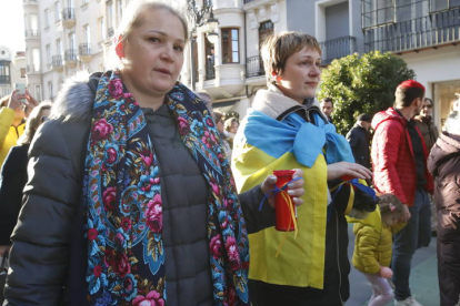 Manifestación en León cuando se cumple un año de la guerra en Ucrania. RAMIRO