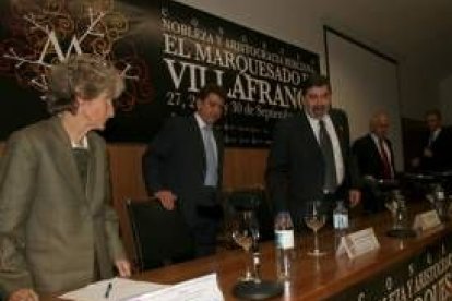 La duquesa de Medina Sidonia, Riesco y Penas, ayer en el campus