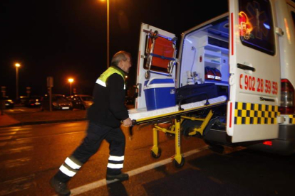 Traslado de órganos tras una de las donaciones multiorgánicas de una persona fallecida en el Hospital de León.