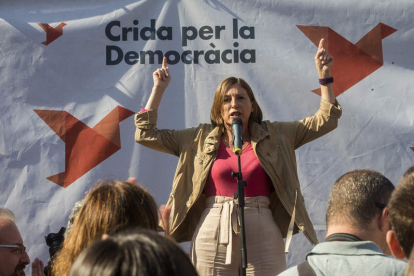 Forcadell, dio inicio a la «Maratón por la democracia» ayer en Barcelona. QUIQUE GARCÍA