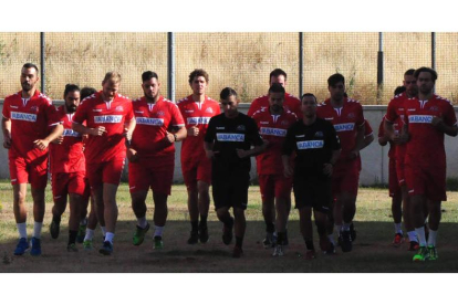 El Abanca Ademar comenzó ayer la pretemporada con una sesión a primera hora de la mañana en el Centro de Alto Rendimiento. JAVIER SUÁREZ-QUIÑONES