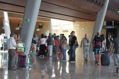 El incremento de la actividad del aeropuerto en verano sólo fue un espejismo pasajero.